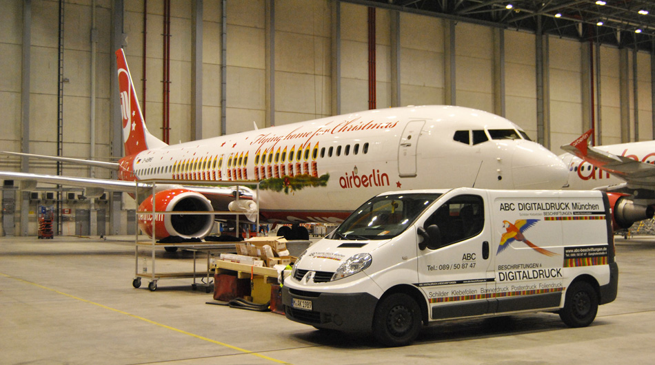 Flugzeugbeschriftung Air Berlin Christmas 2013 ABC Beschriftungsbedarf GmbH München