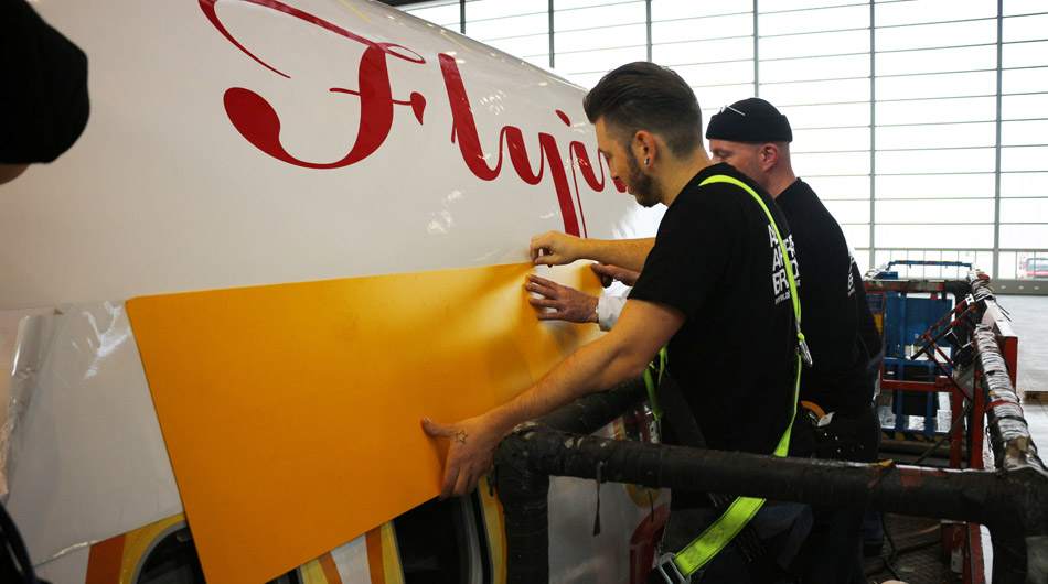 Flugzeugbeschriftung Air Berlin Christmas 2013 ABC Beschriftungsbedarf GmbH München