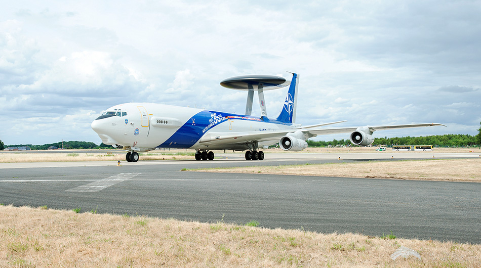 Flugzeugbeschriftung Nato E-3A Component ABC Beschriftungsbedarf GmbH München