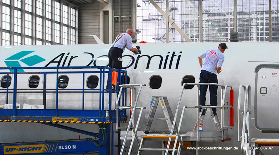 Flugzeugbeschriftung ABC Beschriftungsbedarf München